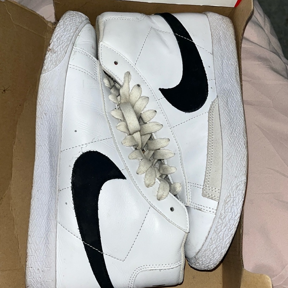 Nike blazer mid